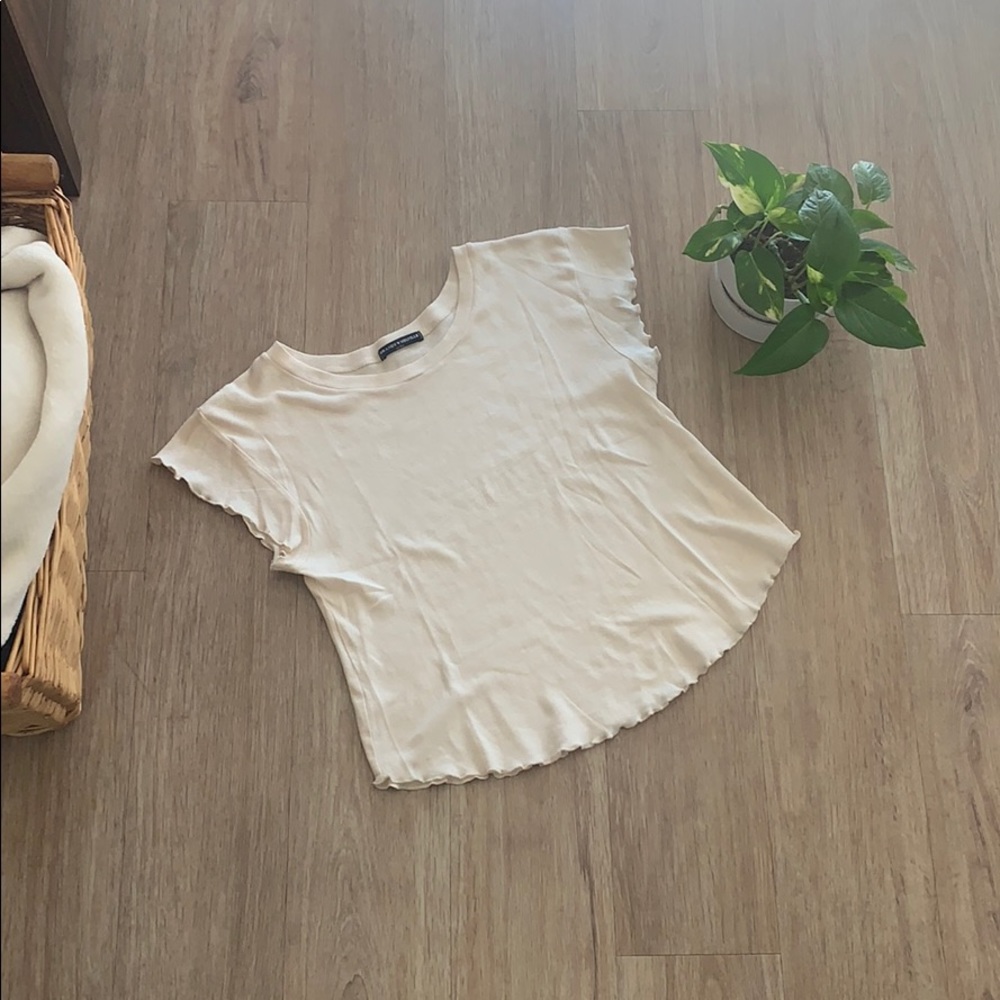 🐻Brandy cream ruffled top🐻
